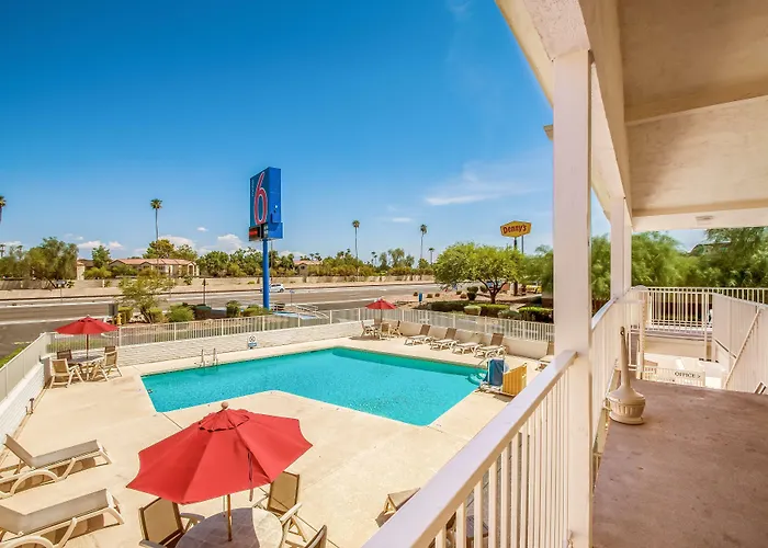 Hotel 6-youngtown, Az - Phoenix - Sun 2*