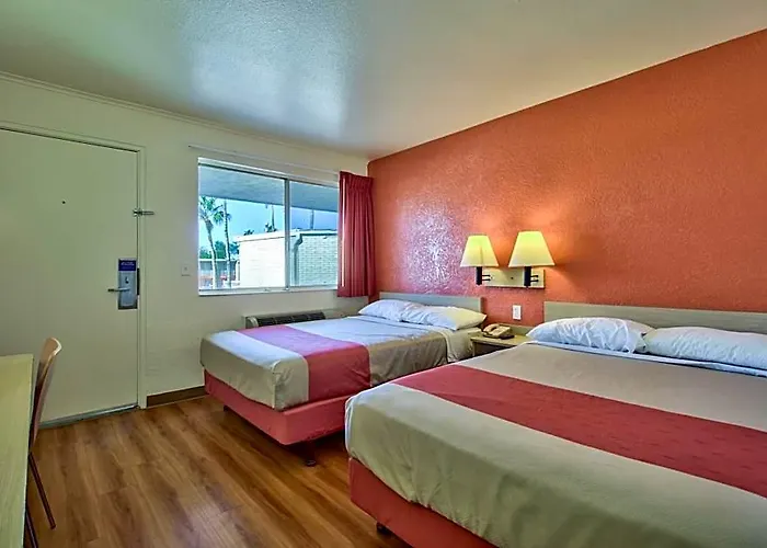 Hotel 6-youngtown, Az - Phoenix - Sun 2*