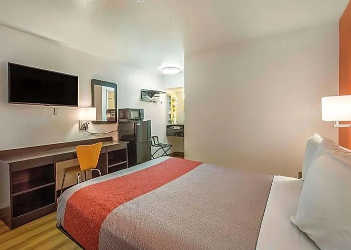 Hotel 6-youngtown, Az - Phoenix - Sun