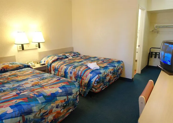Hotel 6-youngtown, Az - Phoenix - Sun Youngtown